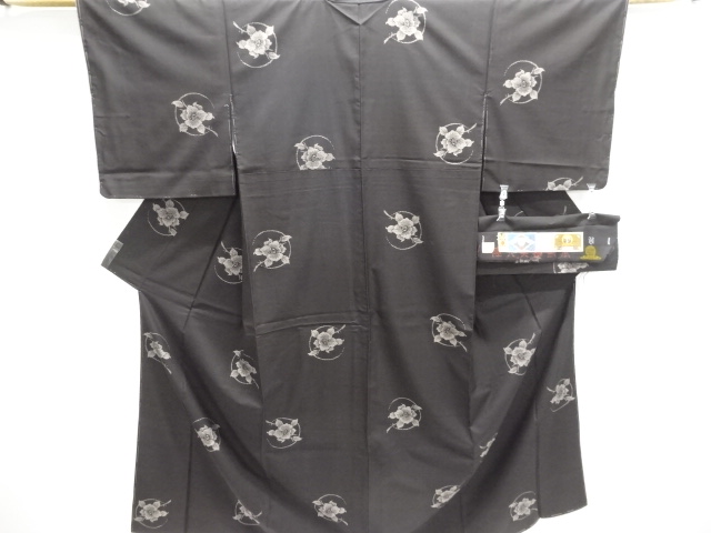 未使用品　花丸文様織出し本場泥大島紬着物（9マルキ）
